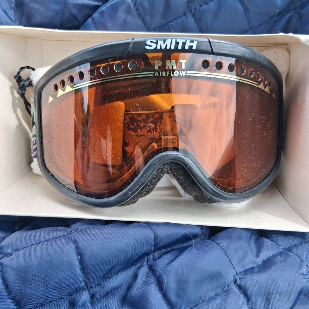 1992 Vtg. Smith Classic Ski Goggles *Sun Valley II Black/Gold Lens 100% UV W/Box